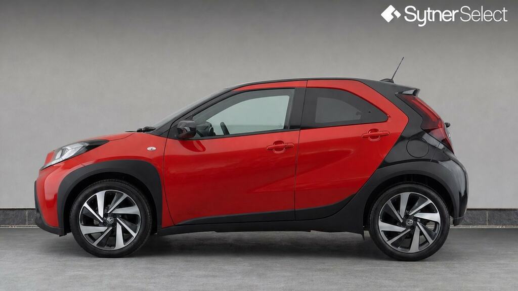 Toyota Aygo X 1.0 Vvt-i Edge Red #6