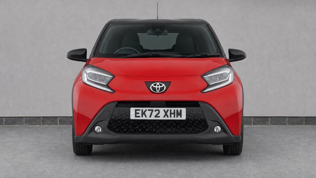 Toyota Aygo X 1.0 Vvt-i Edge Red #5