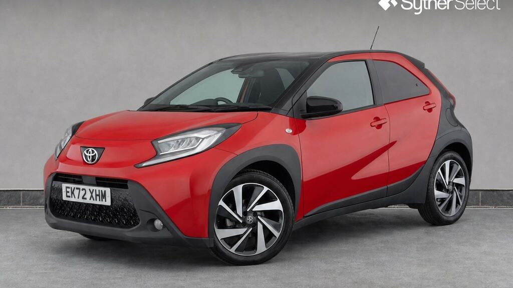 Toyota Aygo X 1.0 Vvt-i Edge Red #2