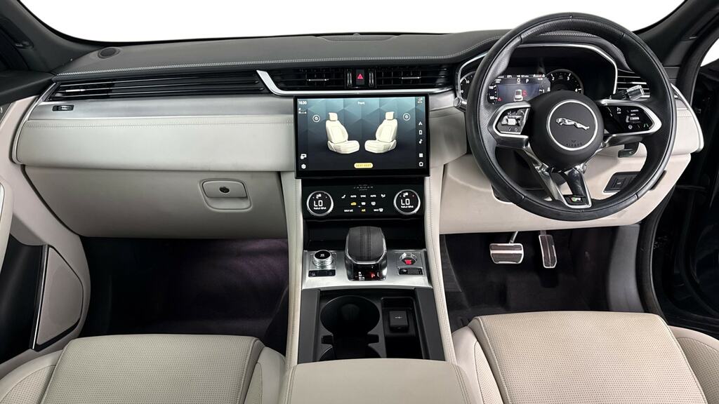 Jaguar F-Pace 2.0 D200 R-dynamic Black Awd Black #6