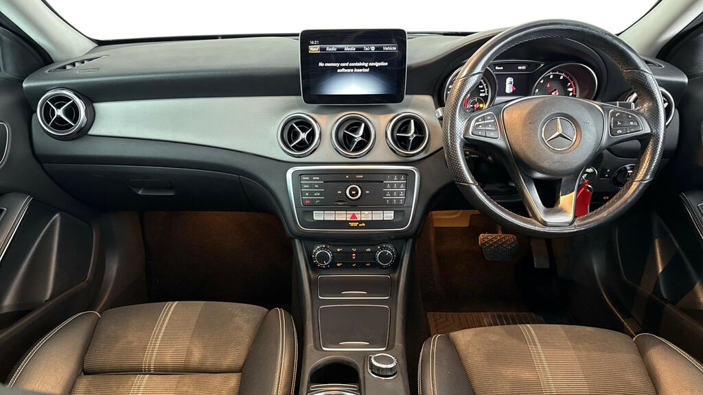 Mercedes-Benz GLA Class Gla 180 Urban Edition Grey #6