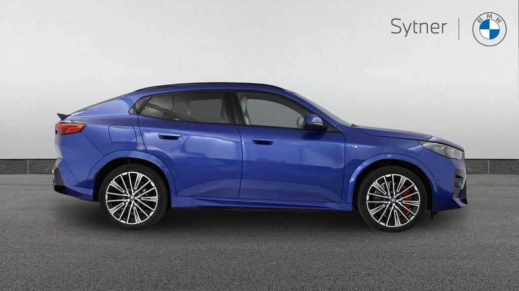 BMW iX2 150Kw Edrive20 M Sport 65Kwh Techpro Blue #3