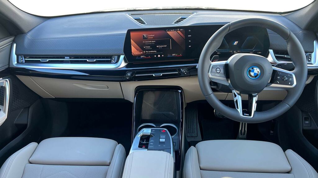 BMW iX2 150Kw Edrive20 M Sport 65Kwh Grey #4