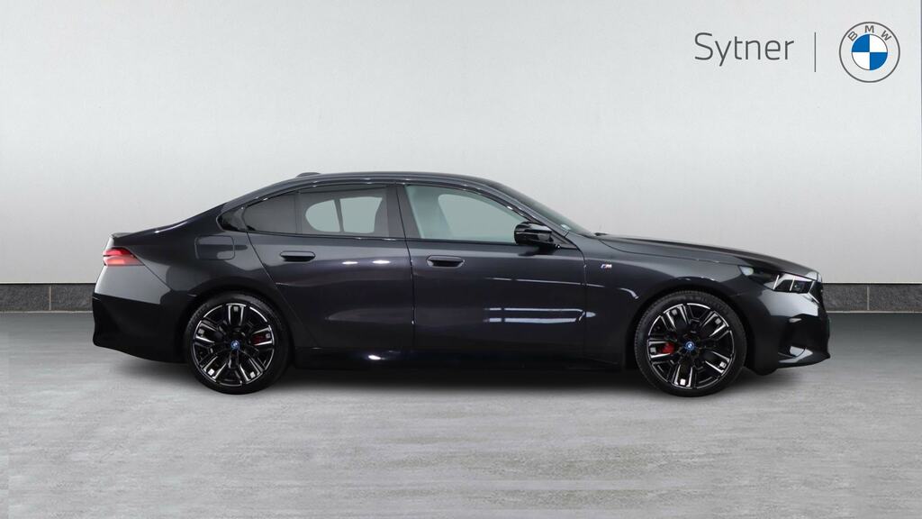 BMW i5 442Kw M60 Xdrive 84Kwh Grey #3
