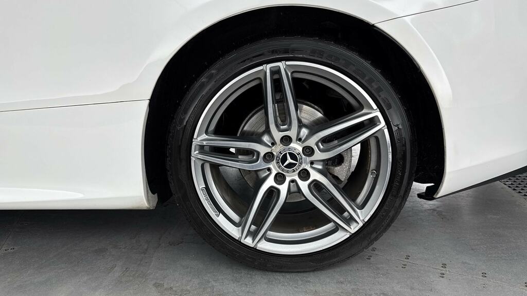 Mercedes-Benz E Class E220d Amg Line 9G-tronic WG17LCU White #5