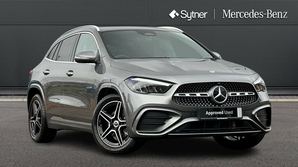 Mercedes-Benz GLA Class Gla 200 Amg Line Executive Grey
