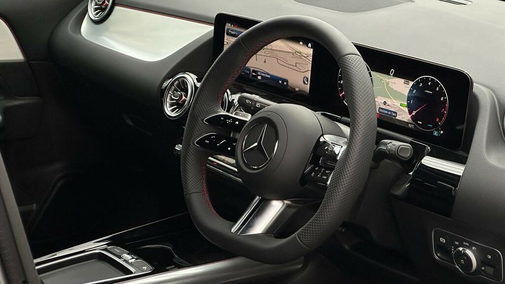 Mercedes-Benz GLA Class Gla 200 Amg Line Executive Grey #3