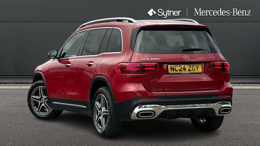 Mercedes-Benz GLB Class Glb 200D Amg Line Premium 8G-tronic Red #2