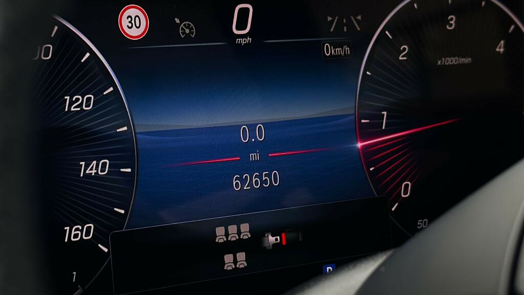 Mercedes-Benz GLB Class Glb 200 Amg Lne Premium M Grey #13