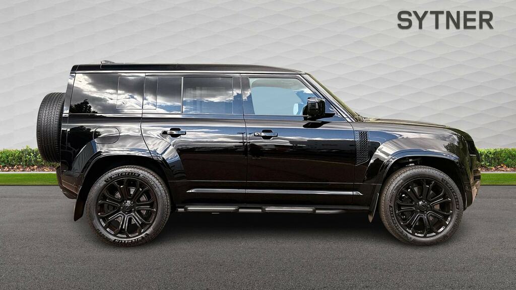 Land Rover Defender 110 4.4 P635 Octa Black 110 Black #5