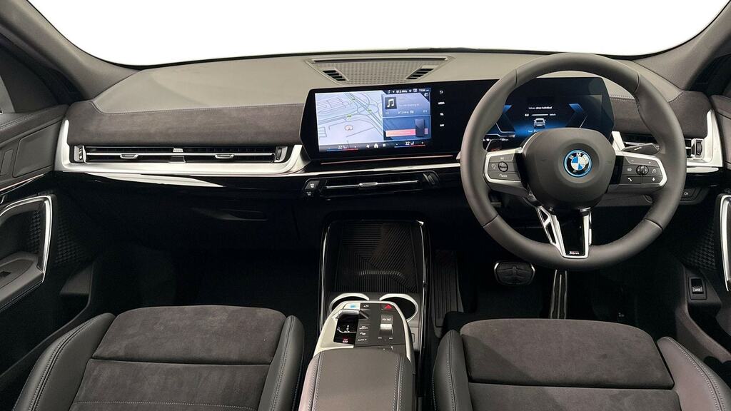 BMW iX2 150Kw Edrive20 Shadow Edition 65Kwh Blue #4
