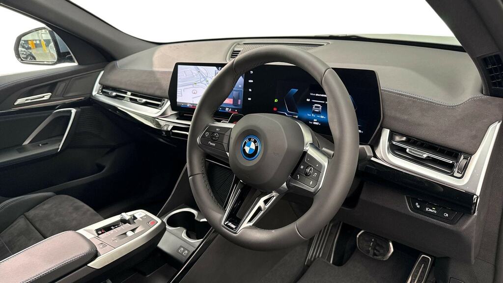 BMW iX2 150Kw Edrive20 Shadow Edition 65Kwh Blue #6