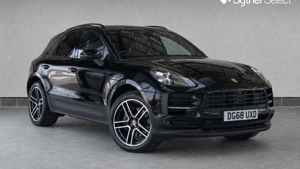 Porsche Macan 5dr Pdk Black