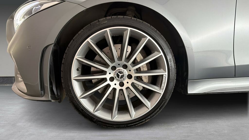 Mercedes-Benz CLS Amg Line Black #26
