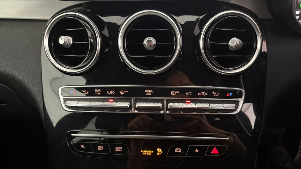 Mercedes-Benz GLC Class 2L Amg Line White #16