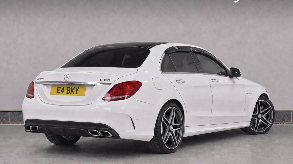 Mercedes-Benz C Class C63 Premium White #4