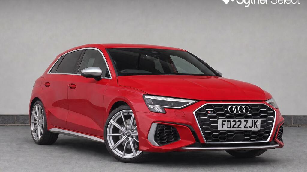 Audi A3 A3 Sportback 35 Tfsi Mhev S Line S-a Blue #1