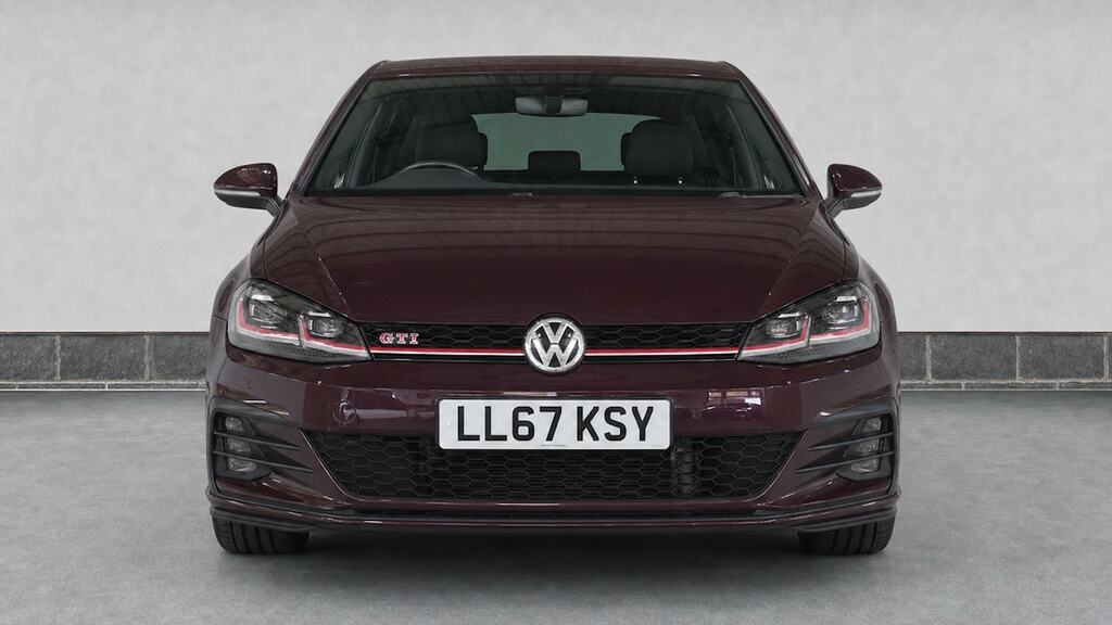 Volkswagen Golf 2.0 Tdi R-line Black #5