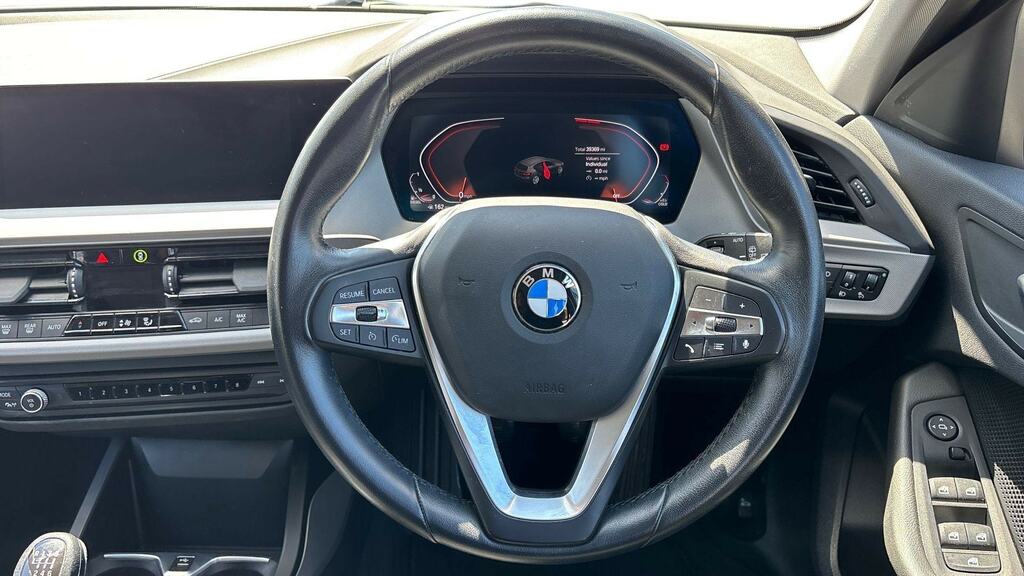 BMW 1 Series 116D Se YC72UPF White #5