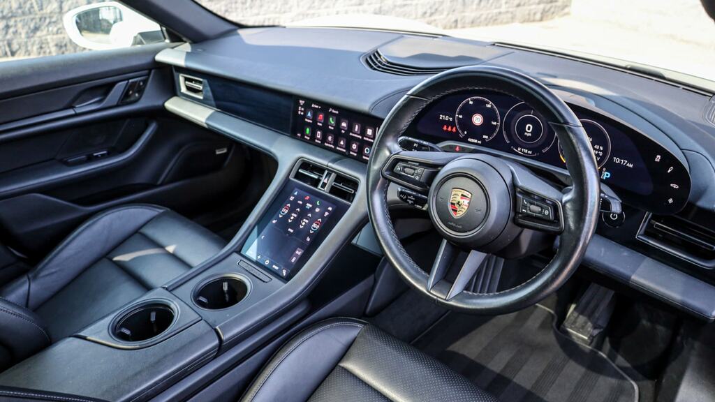 Porsche Taycan 350Kw 93Kwh Rwd White #2