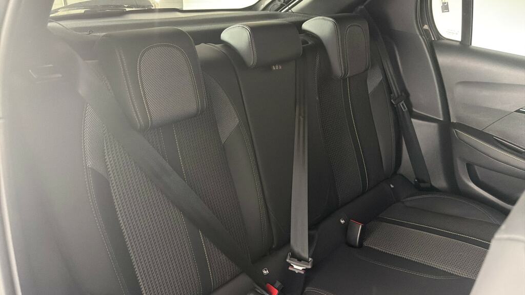 Peugeot 208 Active Premium White #12