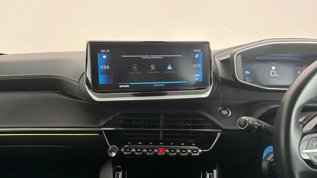 Peugeot 208 Active Premium White #7