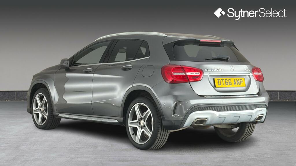Mercedes-Benz GLA Class Gla 200D 4Matic Amg Line Premium Grey #2