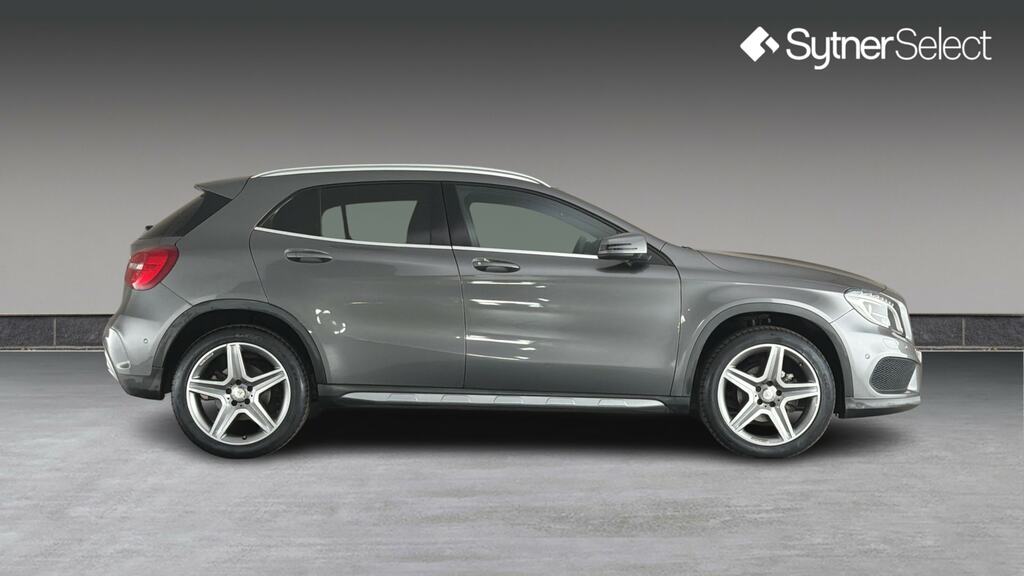 Mercedes-Benz GLA Class Gla 200D 4Matic Amg Line Premium Grey #3