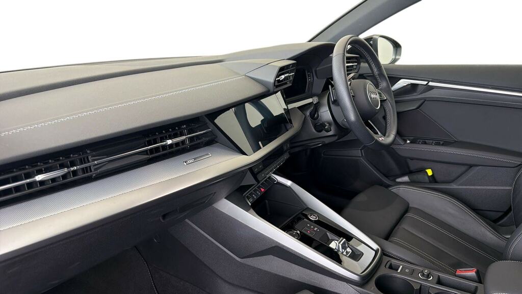 Audi A3 35 Tfsi S Line S Tronic Black #2