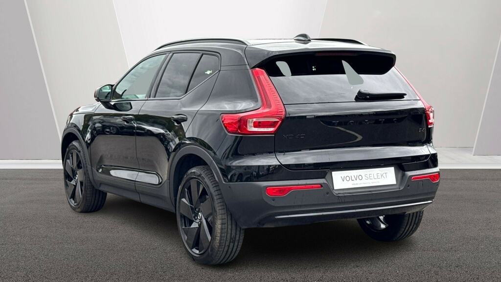 Volvo XC40 2.0 B4p Ultra Black Edition Black #2