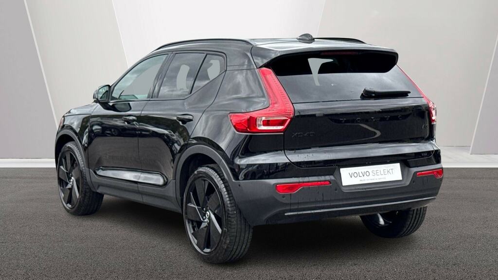 Volvo XC40 2.0 B3p Ultra Black Edition Black #2