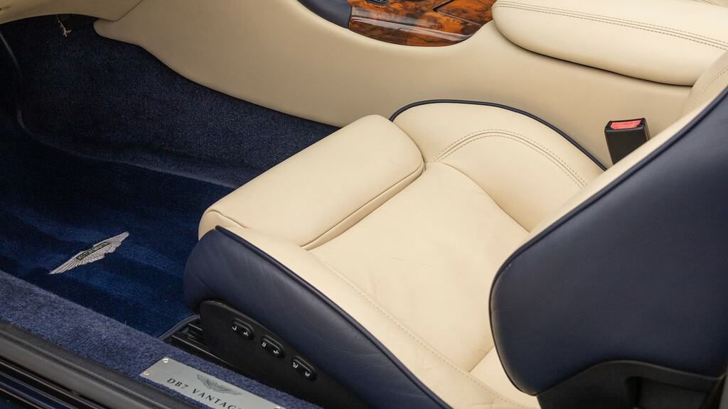 Aston Martin DB7 5.9 Vantage  #67