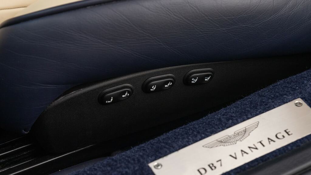 Aston Martin DB7 5.9 Vantage  #70