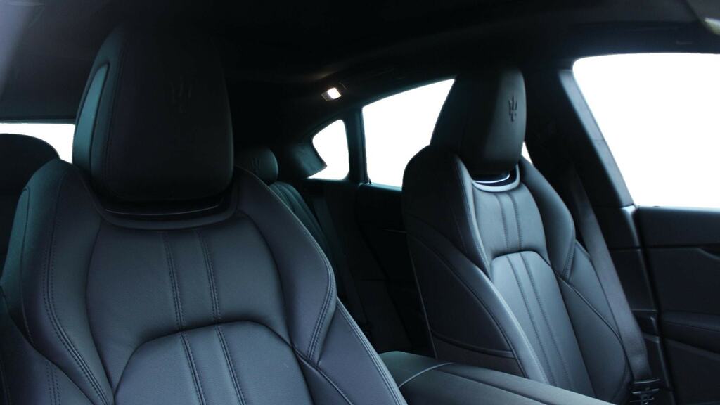 Maserati Levante V6 Modena Black #7
