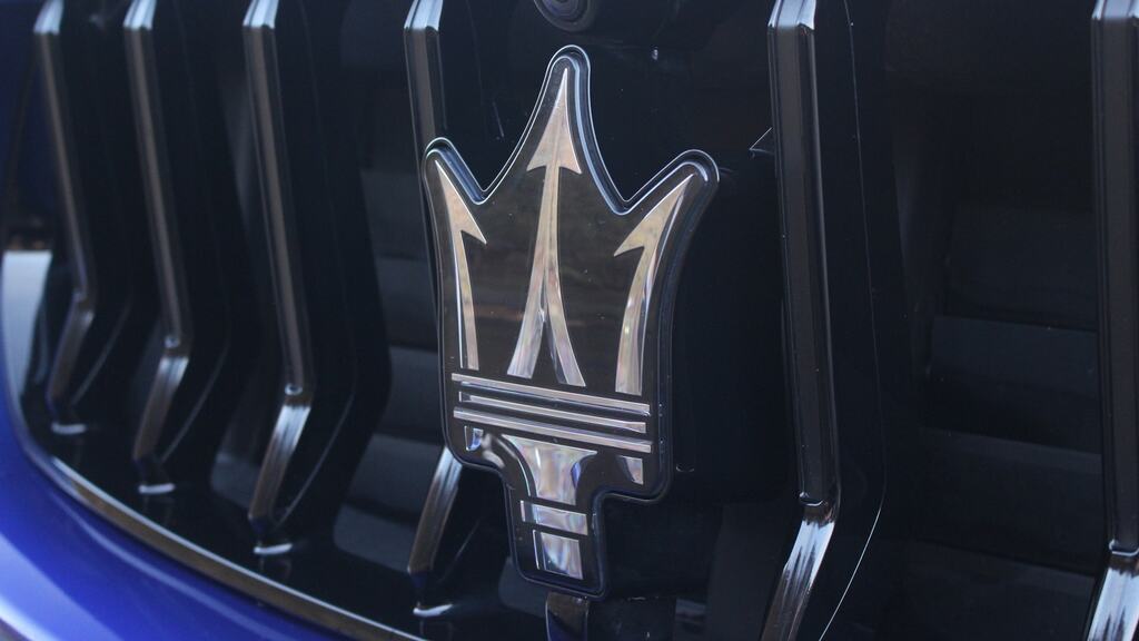 Maserati Levante V6 Modena Black #21