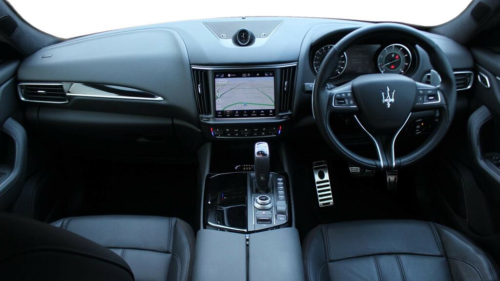 Maserati Levante V6 Modena Black #10