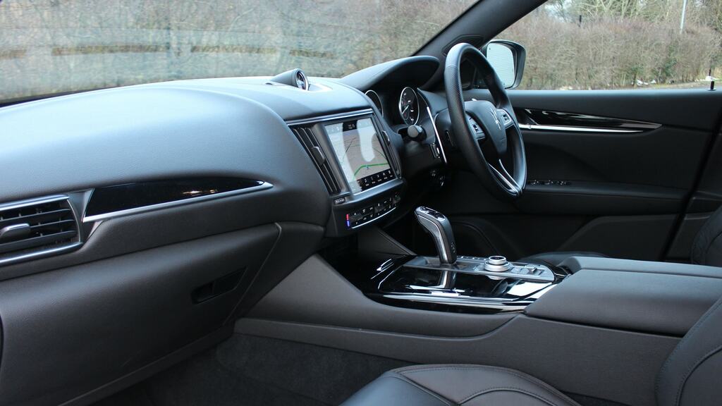 Maserati Levante V6 Modena Black #11