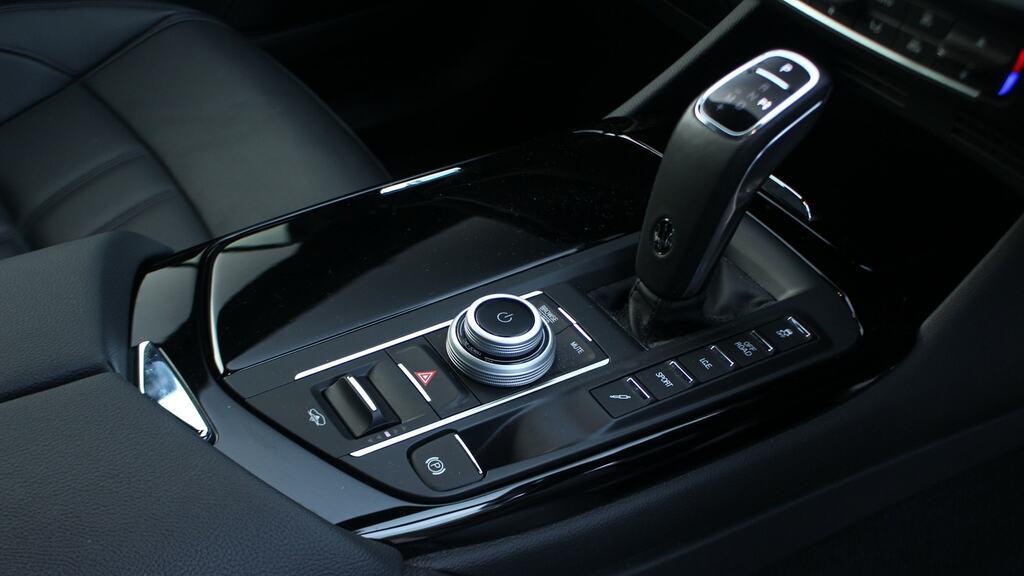 Maserati Levante V6 Modena Black #13