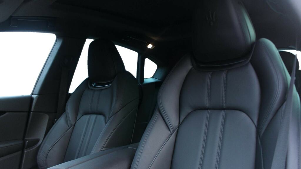Maserati Levante V6 Modena Black #12