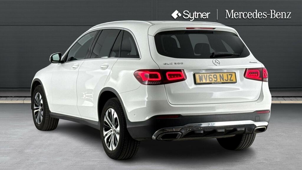 Mercedes-Benz GLC Class Glc 300 4Matic Sport 9G-tronic White #2