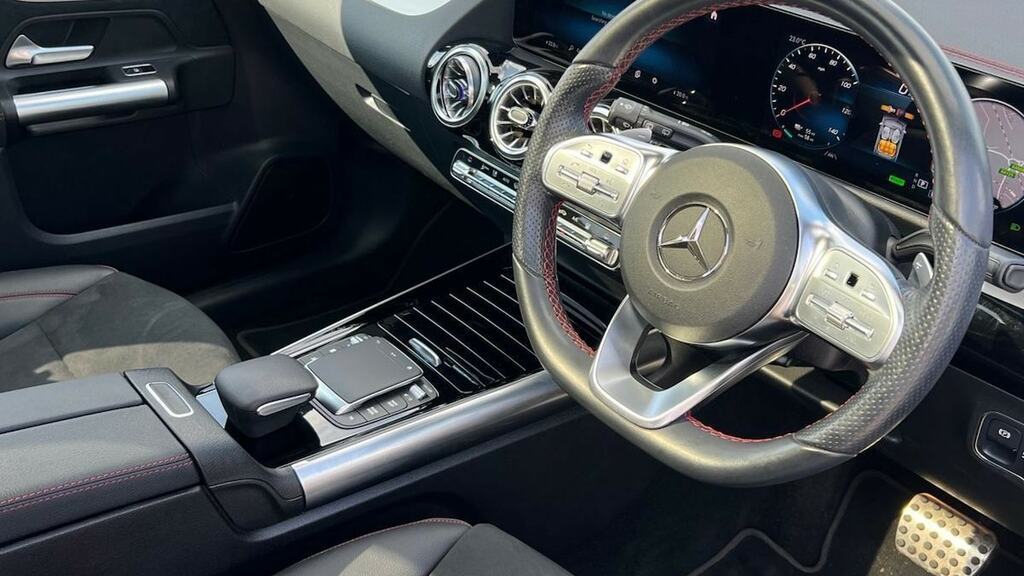 Mercedes-Benz EQA Eqa 300 4M 168Kw Amg Line Premium 66.5Kwh Black #3