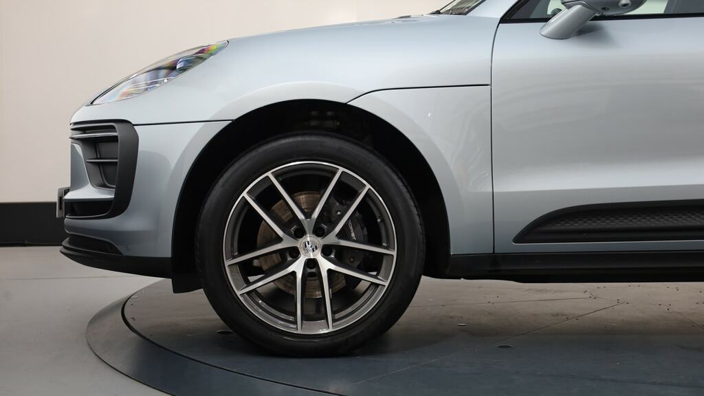 Porsche Macan 5dr Pdk Silver #3