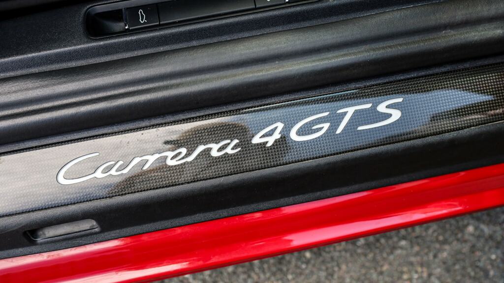 Porsche 911 Carrera Gts 15 Yellow #26
