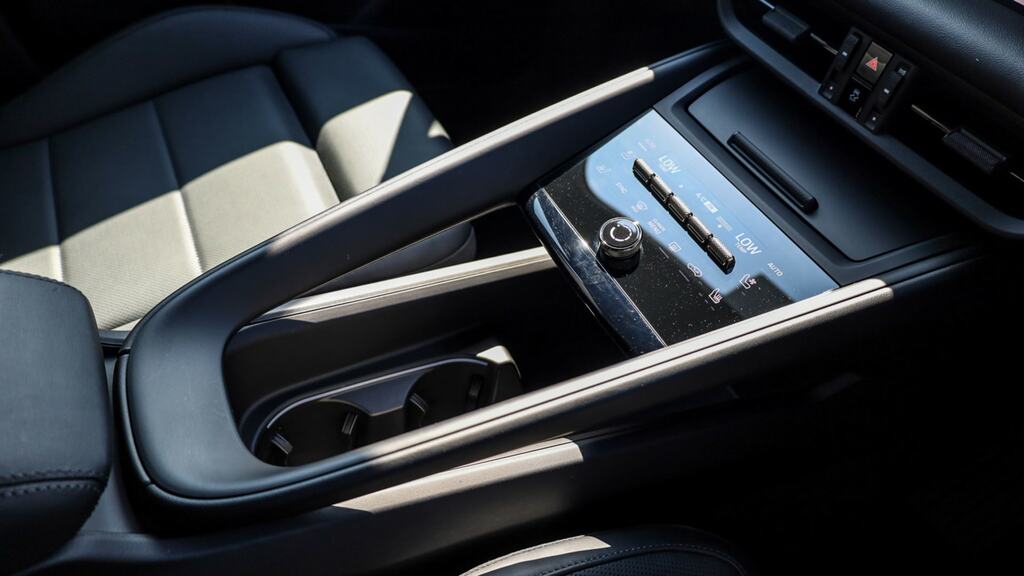 Porsche Macan 300Kw 4 100Kwh Black #17