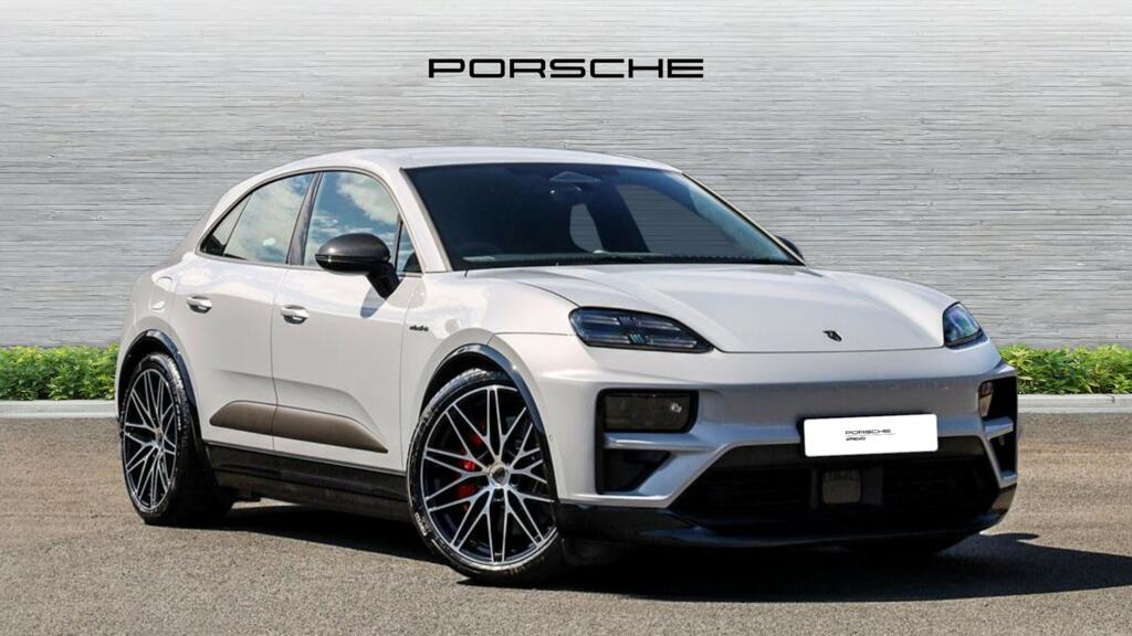 Porsche Macan 470Kw Turbo 100Kwh Grey
