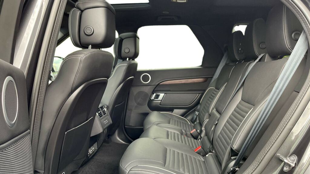 Land Rover Discovery 3.0 P360 R-dynamic Hse FY23VZL Grey #4