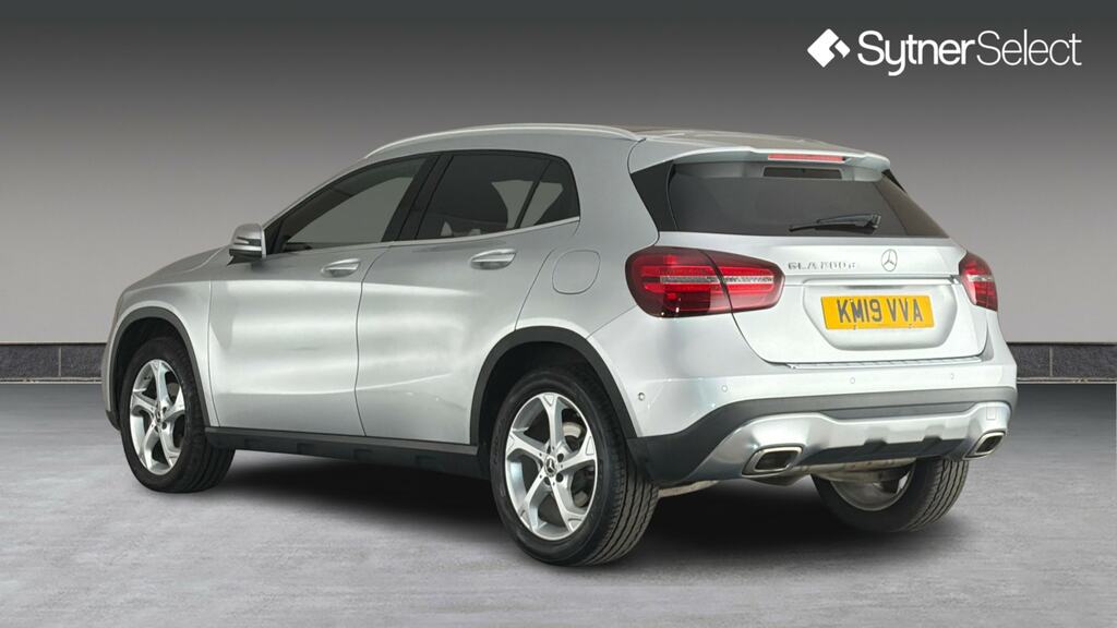 Mercedes-Benz GLA Class Gla 200D Sport Premium Plus Silver #2