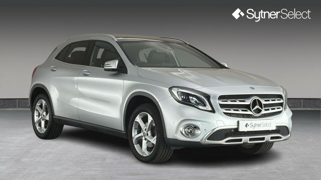 Mercedes-Benz GLA Class Gla 200D Sport Premium Plus Silver