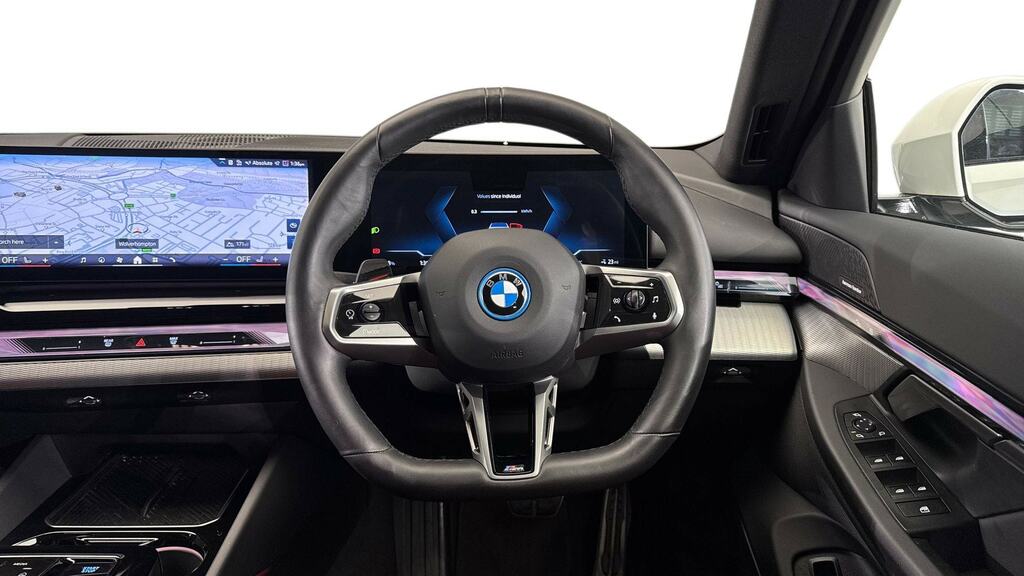 BMW i5 250Kw Edrive40 M Sport Pro 84Kwh White #5
