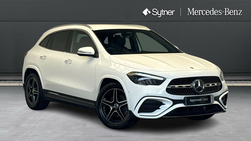 Mercedes-Benz GLA Class Gla 200 Amg Line Executive White